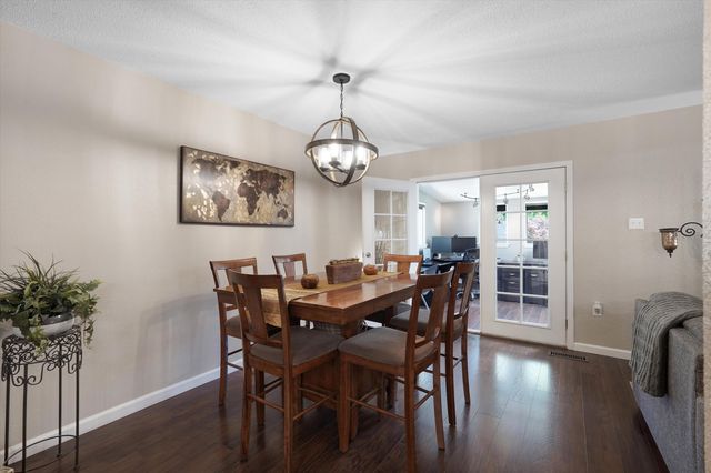 12112 Apache Avenue NE, Albuquerque, NM 87112