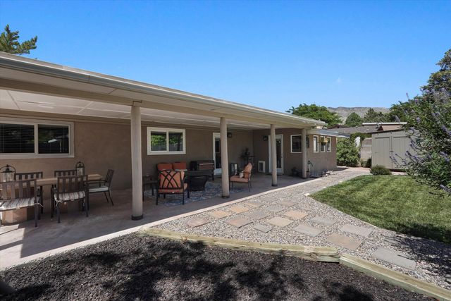 12112 Apache Avenue NE, Albuquerque, NM 87112