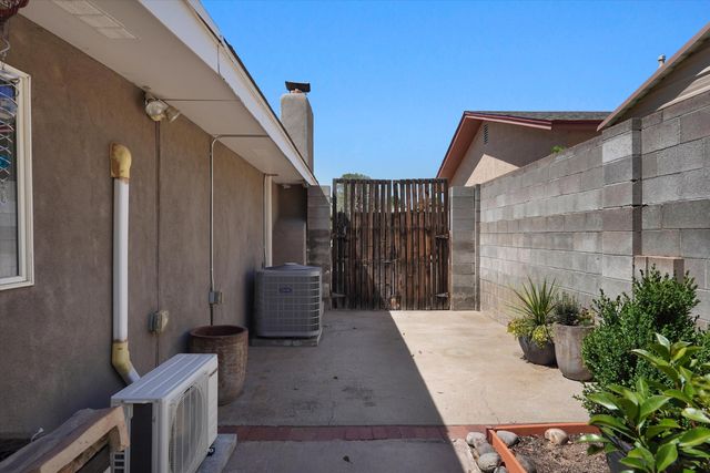 12112 Apache Avenue NE, Albuquerque, NM 87112