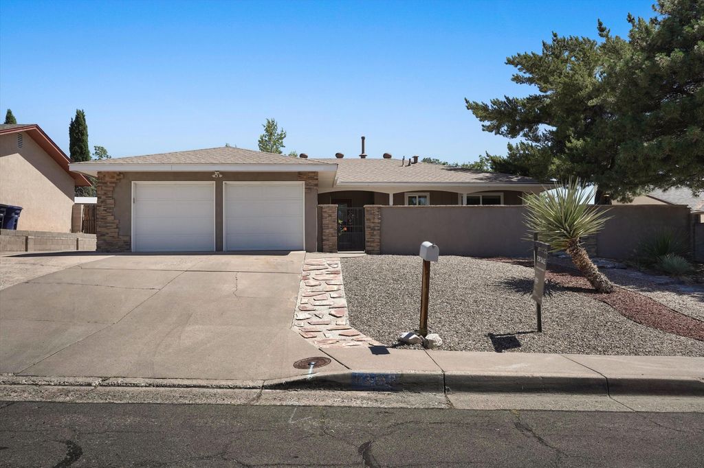 12112 Apache Avenue NE, Albuquerque, NM 87112
