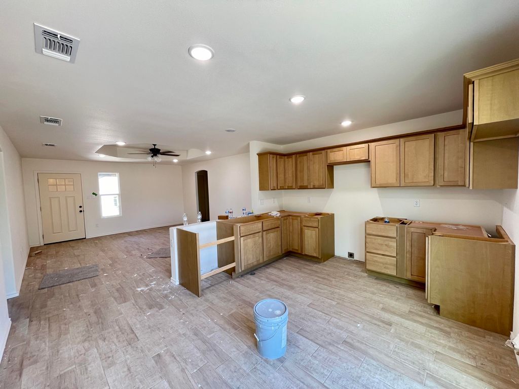 Image 4 of property listing at 3802 Crockett Street, San Angelo, TX 76903