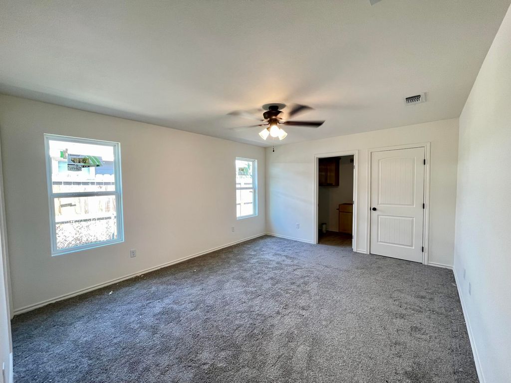 Image 5 of property listing at 3802 Crockett Street, San Angelo, TX 76903