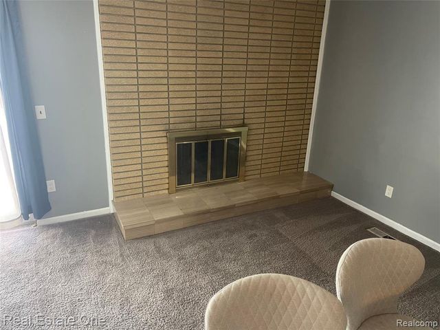 34639 Richard O Dr, Sterling Heights, MI 48310