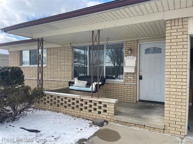 34639 Richard O Dr, Sterling Heights, MI 48310