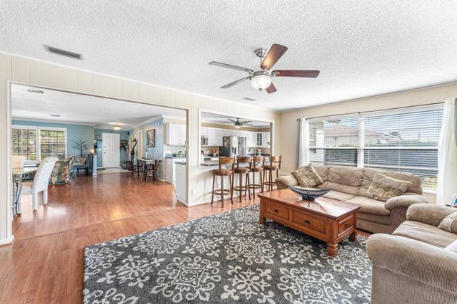 7332 Oakmont Drive, Lake Worth, FL 33467