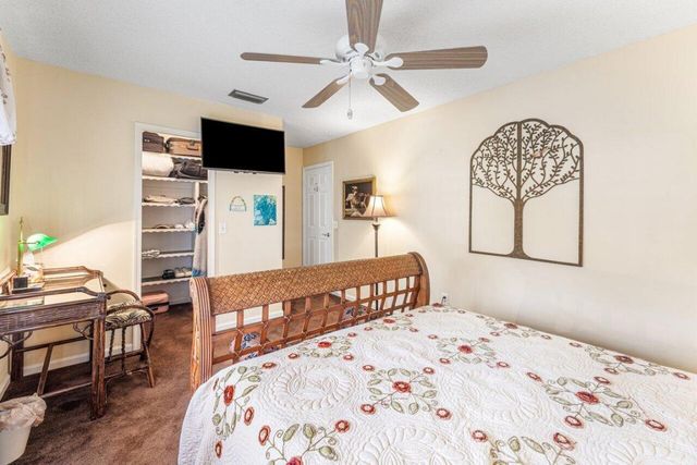 7332 Oakmont Drive, Lake Worth, FL 33467