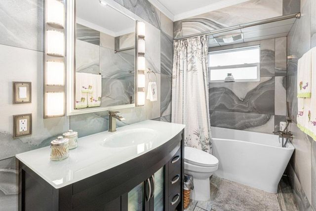 7332 Oakmont Drive, Lake Worth, FL 33467