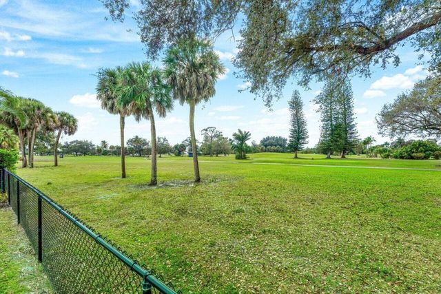 7332 Oakmont Drive, Lake Worth, FL 33467