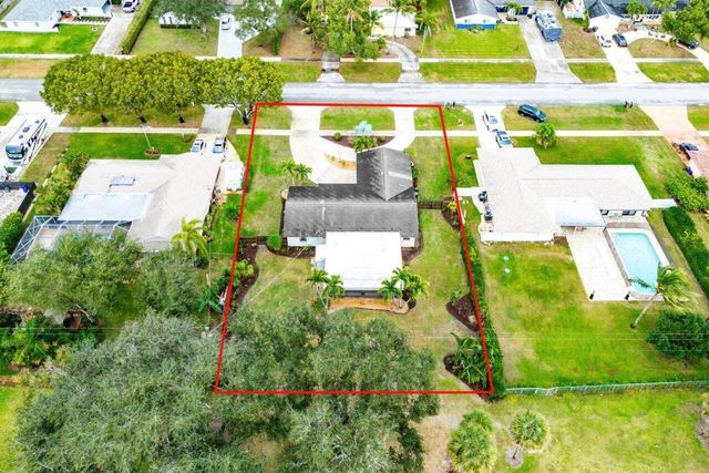 7332 Oakmont Drive, Lake Worth, FL 33467