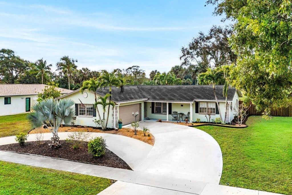 7332 Oakmont Drive, Lake Worth, FL 33467