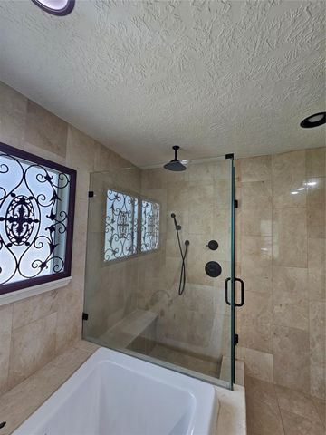 9207 Dairy View Lane, Houston, TX 77099