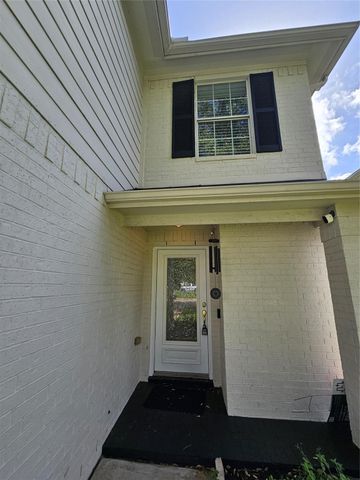 9207 Dairy View Lane, Houston, TX 77099