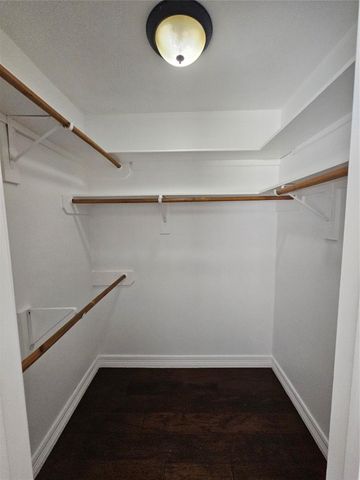 9207 Dairy View Lane, Houston, TX 77099