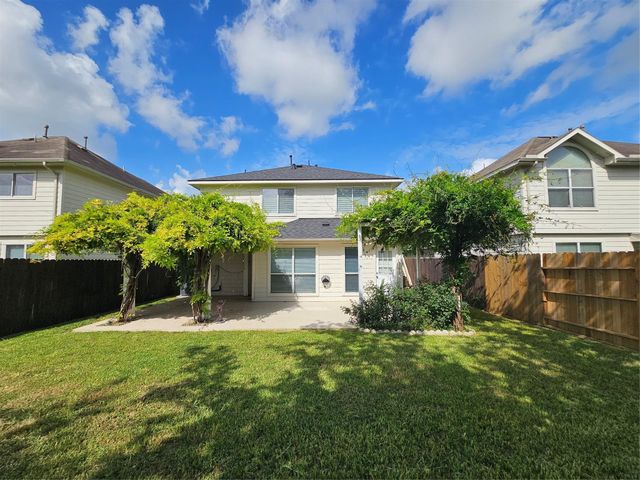 9207 Dairy View Lane, Houston, TX 77099