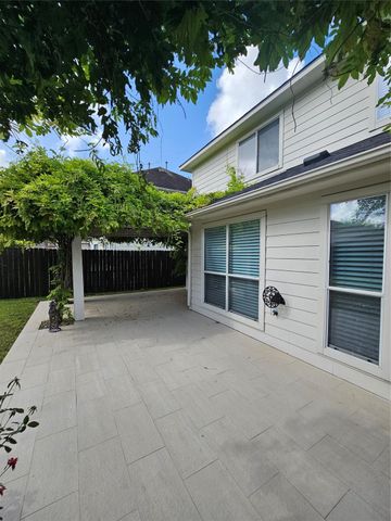 9207 Dairy View Lane, Houston, TX 77099