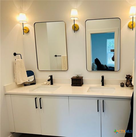 5 Cripple Creek Court, Wimberley, TX 78676