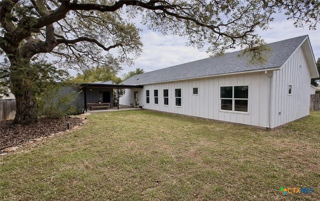 5 Cripple Creek Court, Wimberley, TX 78676