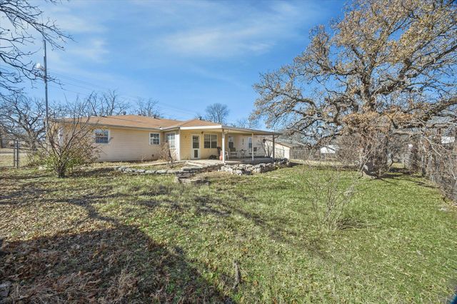1836 Ridgeview DR, Kingsland, TX 78639