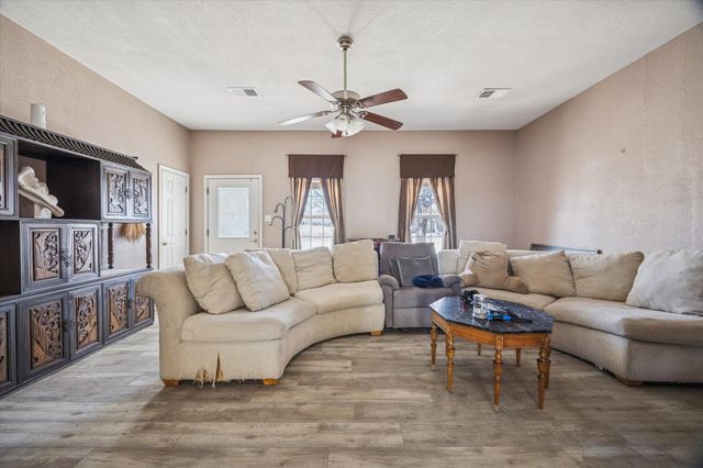 1836 Ridgeview DR, Kingsland, TX 78639