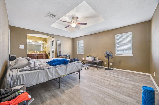 1836 Ridgeview DR, Kingsland, TX 78639