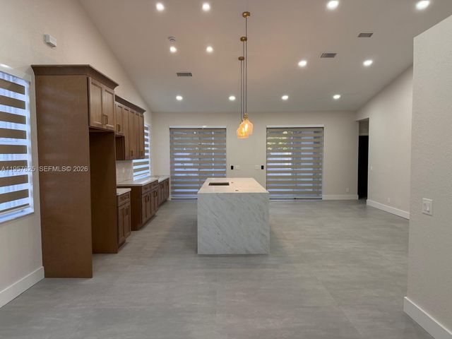 755 Falling Water Rd, Weston, FL 33326