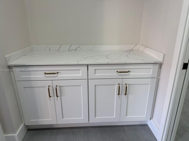 755 Falling Water Rd, Weston, FL 33326