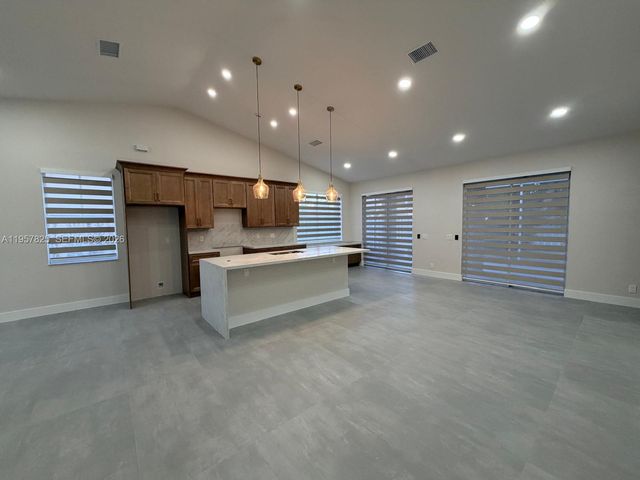 755 Falling Water Rd, Weston, FL 33326