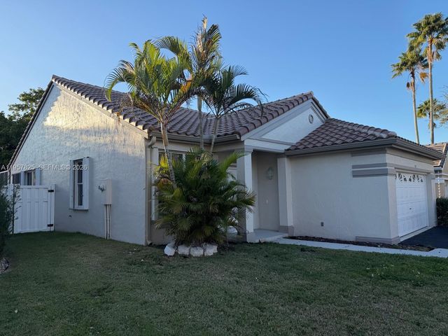 755 Falling Water Rd, Weston, FL 33326