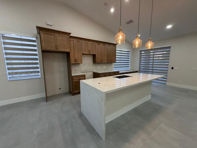 755 Falling Water Rd, Weston, FL 33326