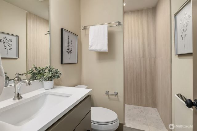 5037 25th Avenue SW, Seattle, WA 98106