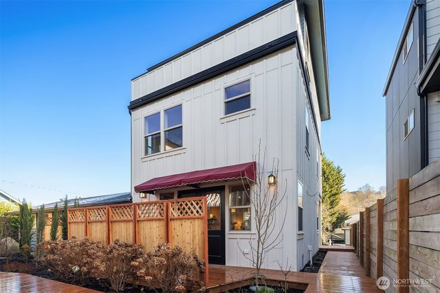 5037 25th Avenue SW, Seattle, WA 98106