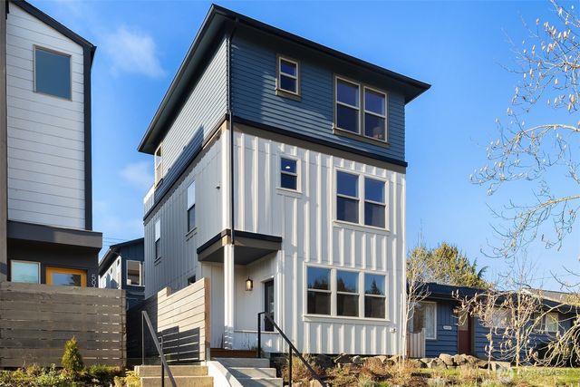 5037 25th Avenue SW, Seattle, WA 98106