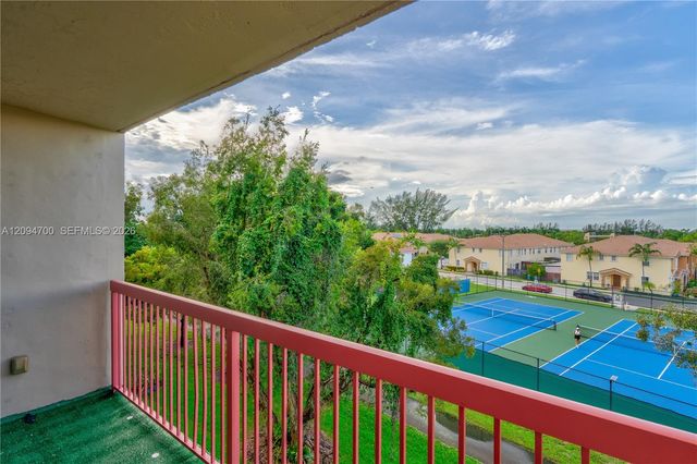 10253 NW 9th St Circle 407-6, Miami, FL 33172