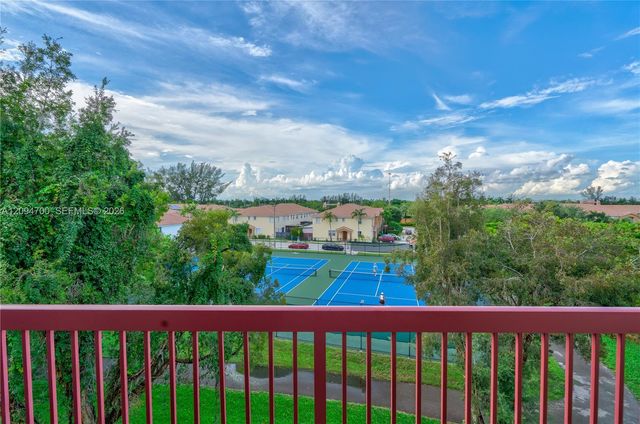 10253 NW 9th St Circle 407-6, Miami, FL 33172