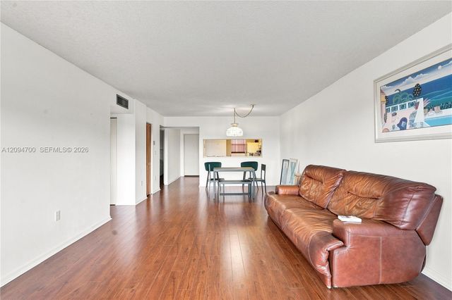 10253 NW 9th St Circle 407-6, Miami, FL 33172