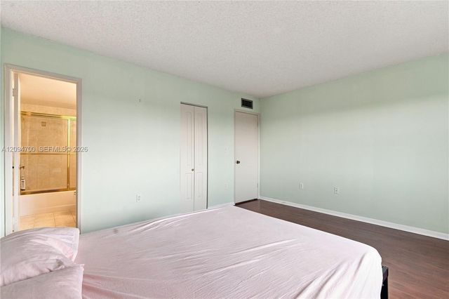 10253 NW 9th St Circle 407-6, Miami, FL 33172
