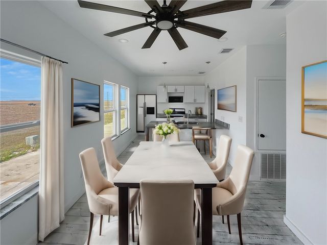 150 West Palm Beach Road, Port Aransas, TX 78373