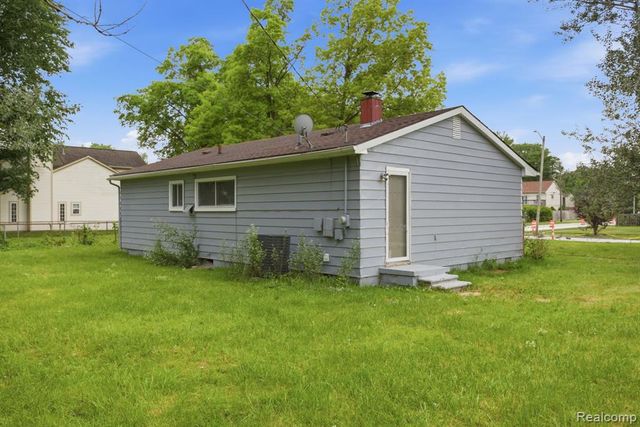 6291 Edmund Street, Romulus, MI 48174