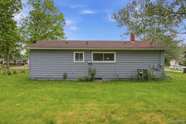6291 Edmund Street, Romulus, MI 48174