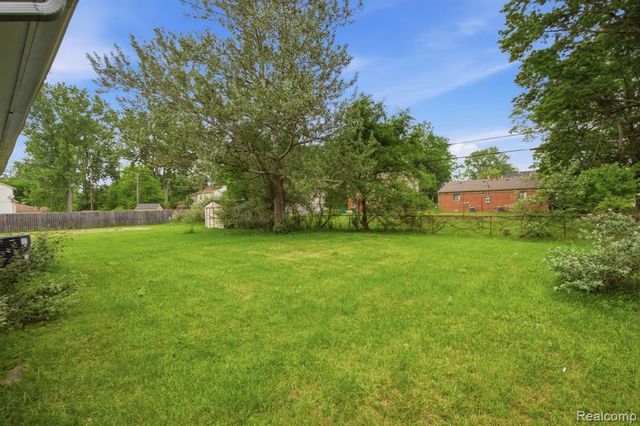 6291 Edmund Street, Romulus, MI 48174