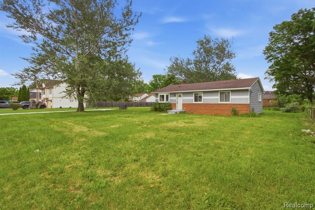 6291 Edmund Street, Romulus, MI 48174