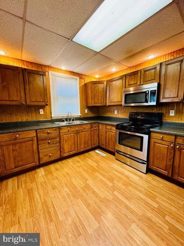 4275 N 6TH ST, Harrisburg, PA 17110
