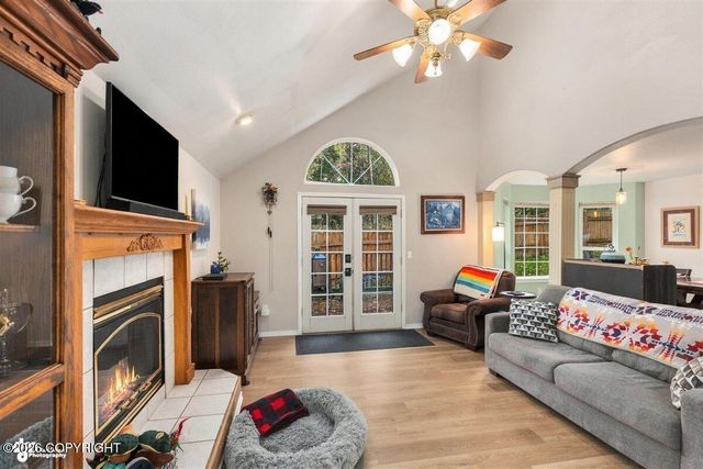 10127 Crest View Lane, Eagle River, AK 99577
