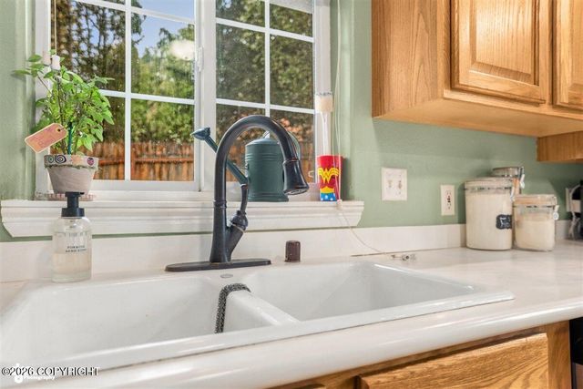 10127 Crest View Lane, Eagle River, AK 99577