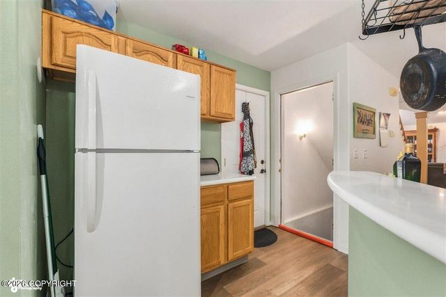 10127 Crest View Lane, Eagle River, AK 99577