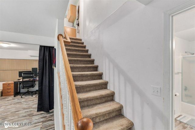 10127 Crest View Lane, Eagle River, AK 99577