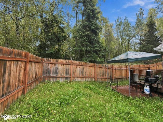 10127 Crest View Lane, Eagle River, AK 99577