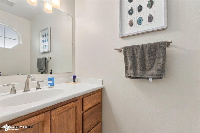 10127 Crest View Lane, Eagle River, AK 99577