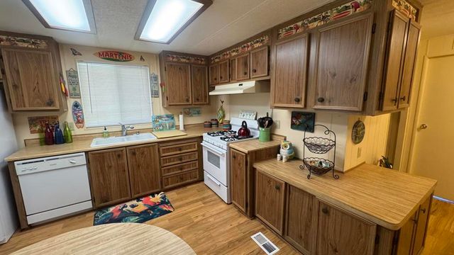 51555 Monroe Street 94, Indio, CA 92201