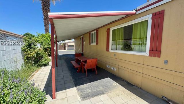 51555 Monroe Street 94, Indio, CA 92201